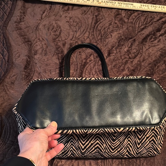 NWT Vera Bradley Zebra Black/Tan Tote Bag - Picture 10 of 13